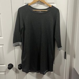 Cute sweatshirt tunic with pockets!!